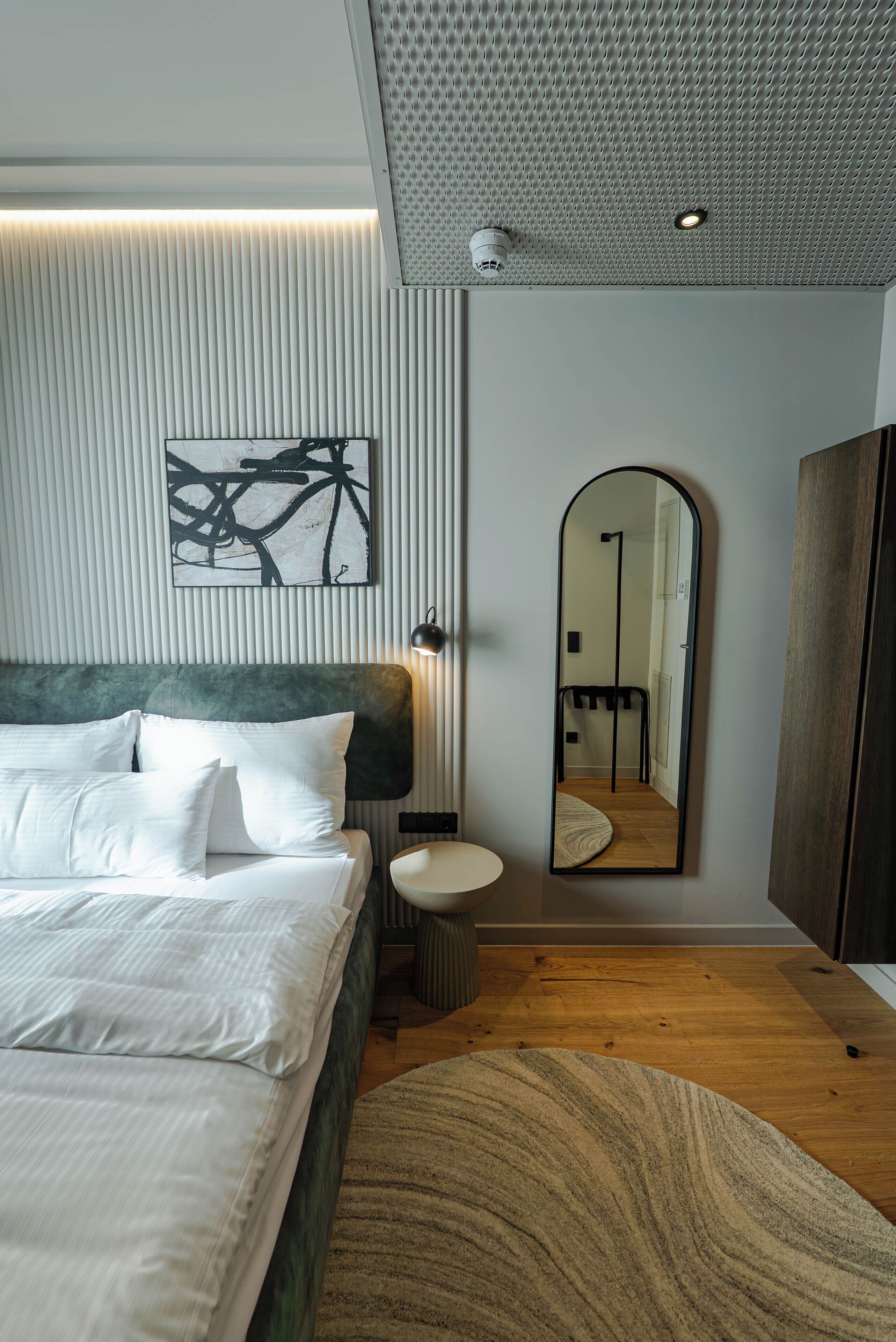 Conlon Nook | Premium bedding, soundproofing, free WiFi, bed sheets