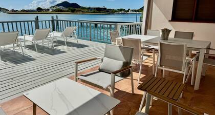 Stunning Waterfront Retreat