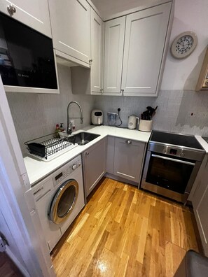 Microwave, oven, stovetop, dishwasher