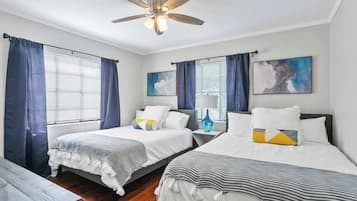 Casa, várias camas, cozinha, vista para o jardim (Downtown Escape) | 3 quartos, individualmente decorados, individualmente mobiliados