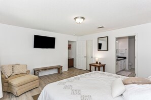 4 Schlafzimmer, Bügeleisen/Bügelbrett, WLAN, Bettwäsche