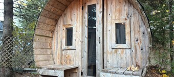 Cozy Burnt Riverfront Retreat