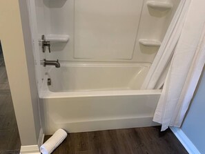Apartment, Accessible | 2 bedrooms - City View 2BR Free Parking Pet-friendly (Columbus)