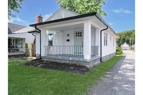 Pet-friendly house 5 minutes from Lucas Oil/Gainbridge!