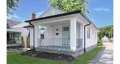 Pet-friendly house 5 minutes from Lucas Oil/Gainbridge!