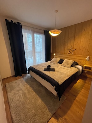3 habitaciones, tabla de planchar con plancha y wifi gratis 