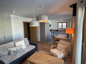 Smart TV, stereo - Les Chalets d'Olympe - Appt#C4 - 70m² - 7-8 people - LES ALLUES (3 VALLEES) (Les Allues)