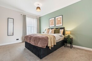 4 habitaciones, tabla de planchar con plancha y wifi gratis