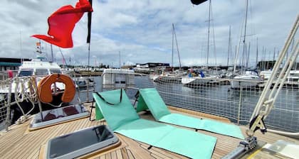 Saga, voilier authentique et confortable en bois