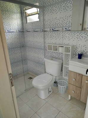 Haartrockner, Seife, Toilettenpapier
