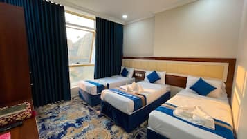 In-room safe, desk, laptop workspace, free WiFi