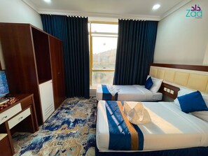 In-room safe, desk, laptop workspace, free WiFi - Zad Al-Mashaer Hotel (Makkah)