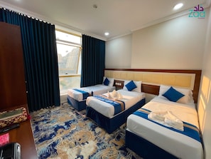 Minibar, in-room safe, desk, laptop workspace - Zad Al-Mashaer Hotel (Makkah)