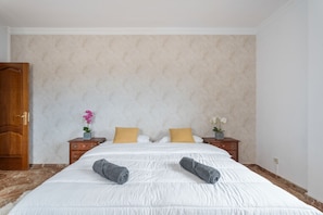 7 habitaciones, wifi y ropa de cama