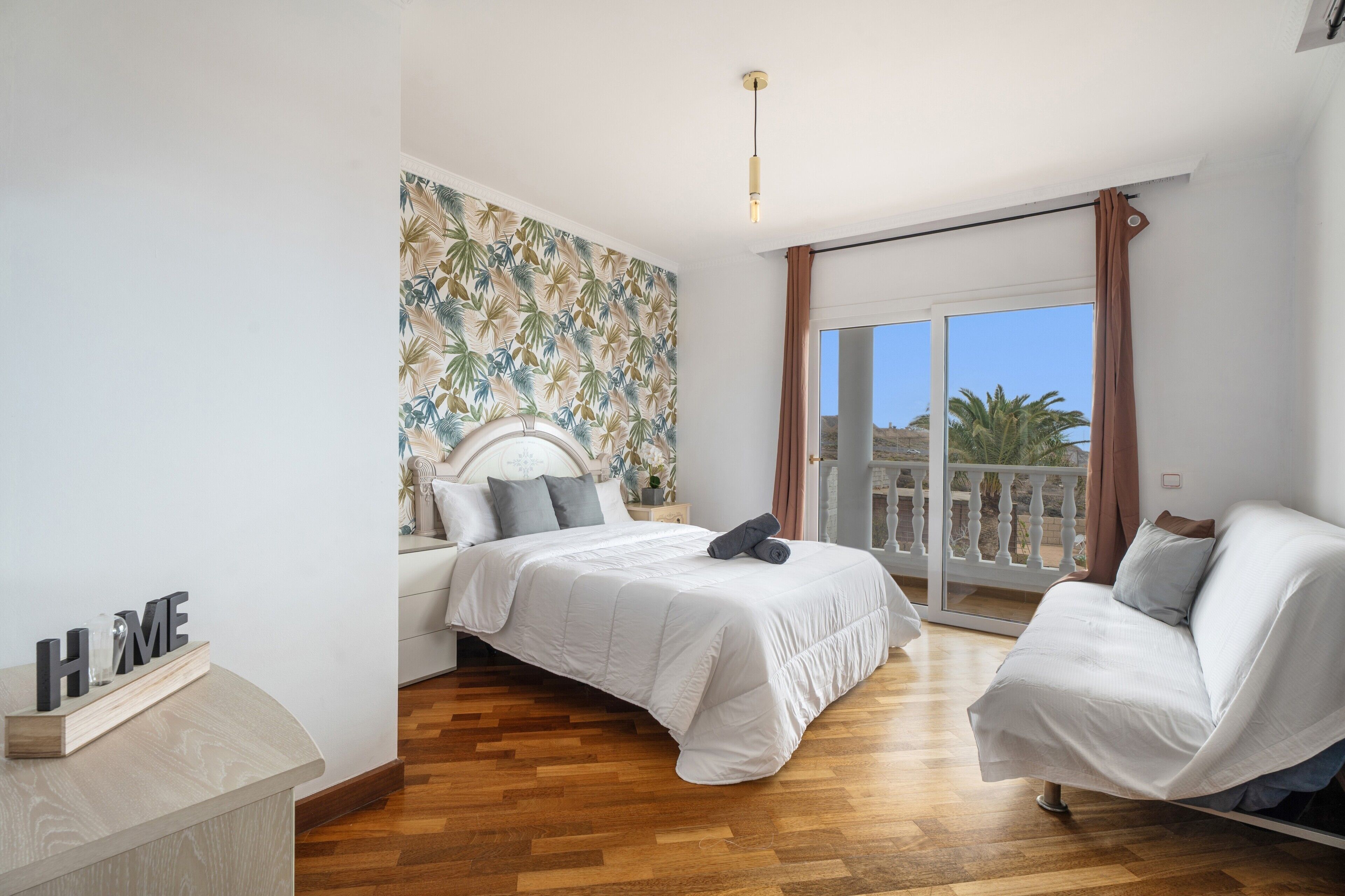 5 habitaciones, wifi y ropa de cama 