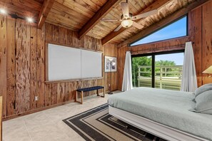 House, Multiple Beds (Sea Dunes Green Turtle A3)