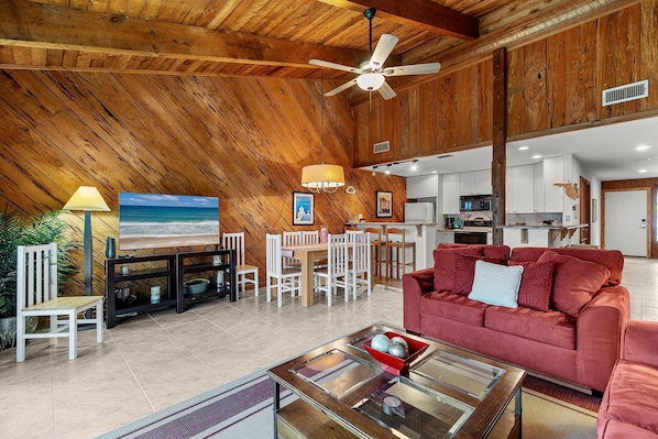 House, Multiple Beds (Sea Dunes Green Turtle A3) | Living area