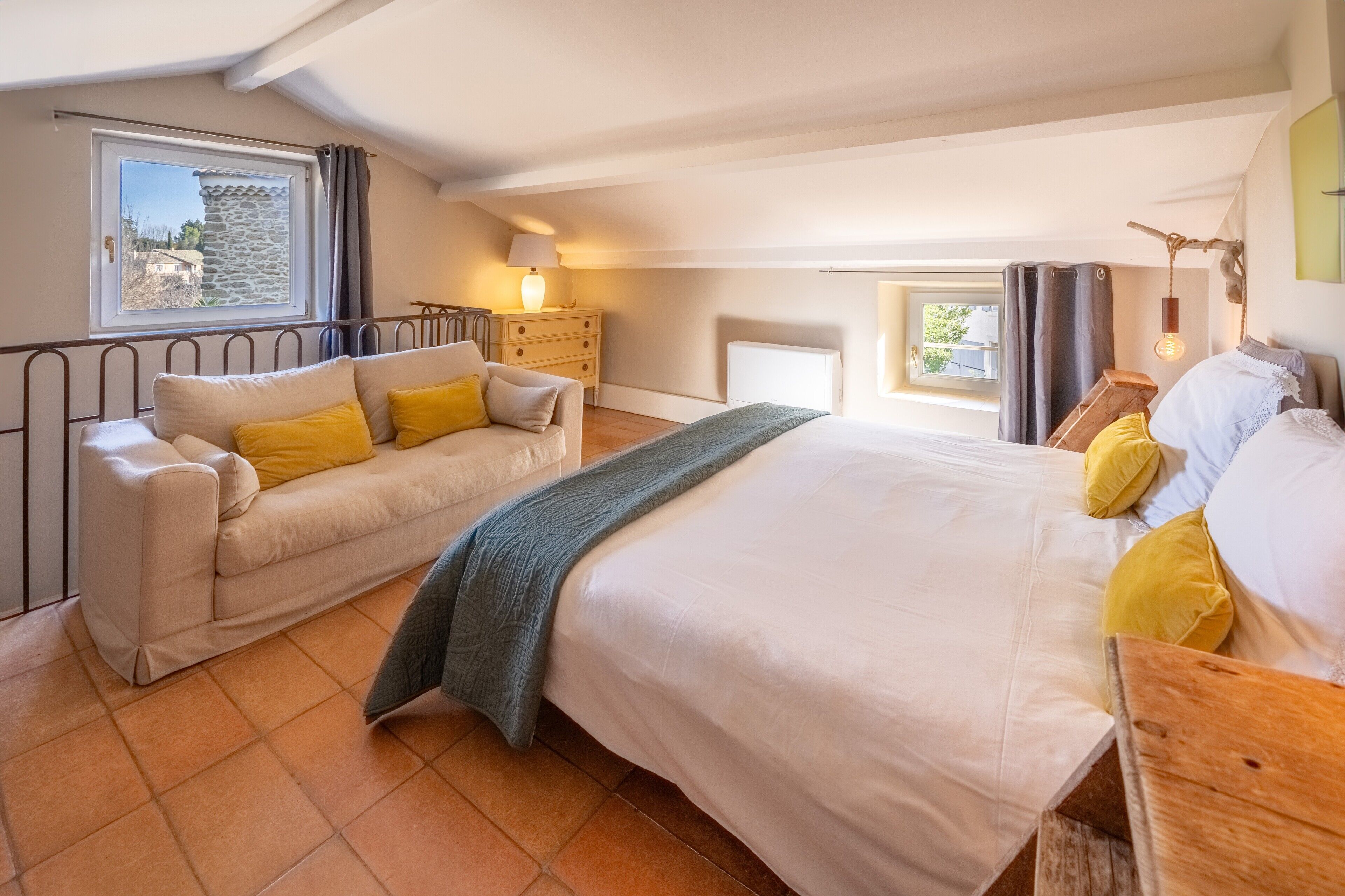 7 bedrooms, iron/ironing board, WiFi, bed sheets