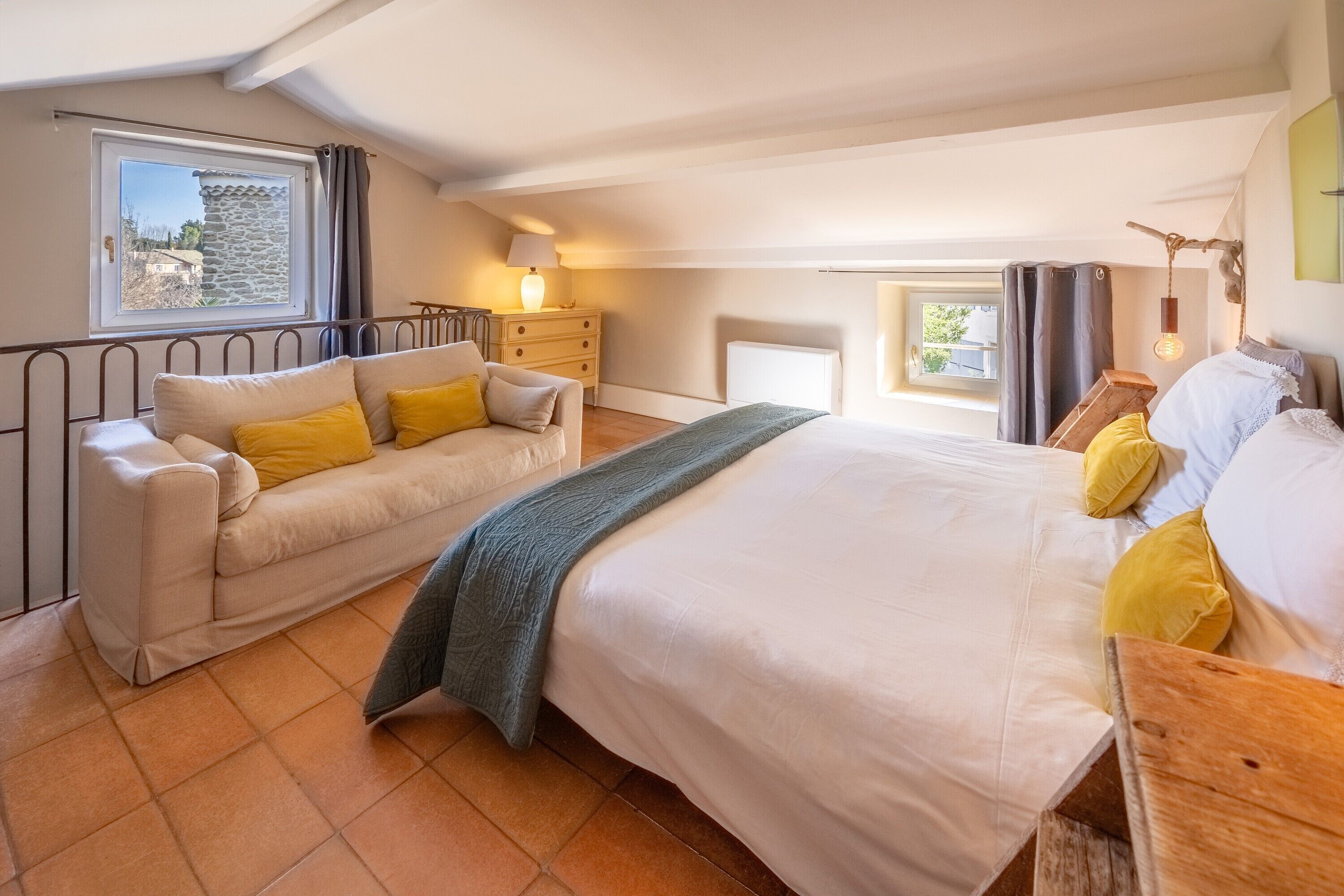 7 bedrooms, iron/ironing board, WiFi, bed sheets