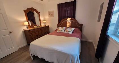 House of Friendship, Connect in a Relaxing Getaway near Red River Gorge