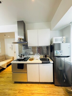 Microondas, placa de cocina