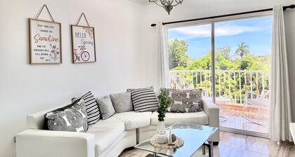 Charming & Comfortable 3-Bedroom Apt. Home Away from Home for Relaxing Stays!