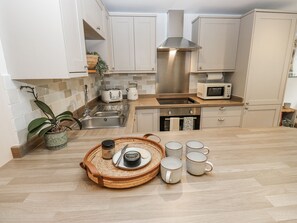 Dishwasher, cookware/dishes/utensils