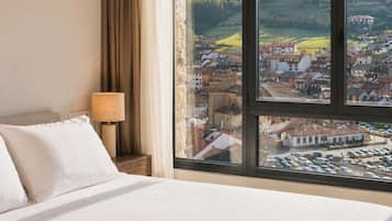 Apartamento Confort, vistas al valle | Escritorio, espacio para trabajar con un portátil, cortinas opacas
