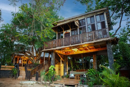 Unique Treehouse Cabin with Ocean Views on West End Negril; Romantic Escape