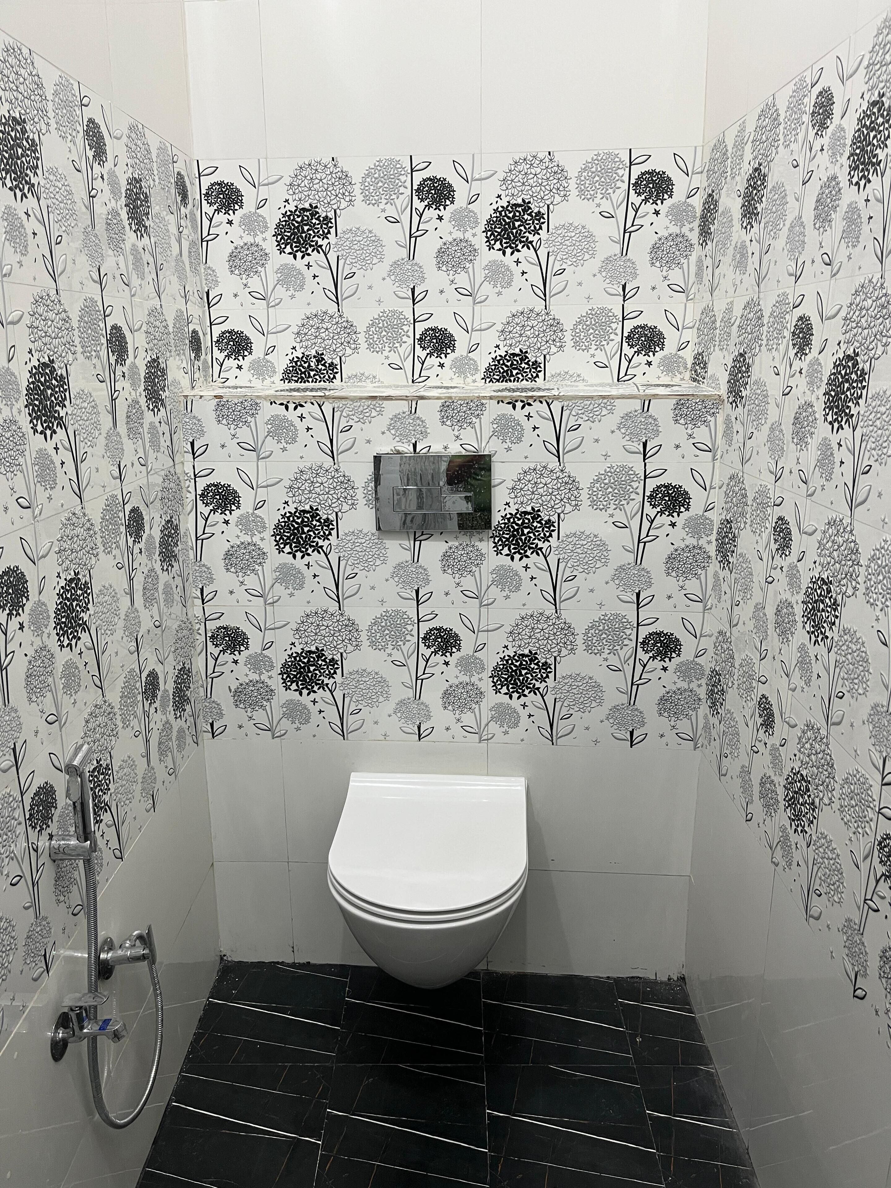 Deluxe Room, Garden View | Bathroom | Free toiletries, towels, soap, shampoo