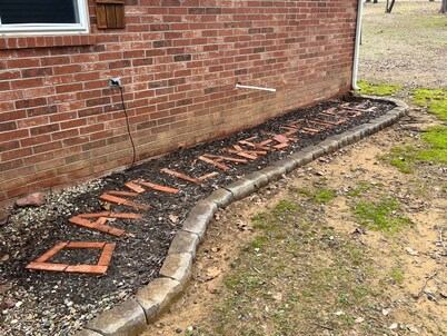 The Dam Lakehouse --Beautiful 3-bedroom home 1/2 mile from Lake Eufaula Dam