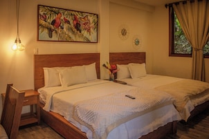 Minibar, escritorio, wifi gratis y ropa de cama 