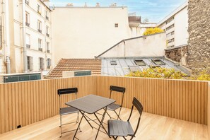 La Suite Terrasse Discrete | Pengeskab på værelset, weekendseng, gratis Wi-Fi, sengetøj