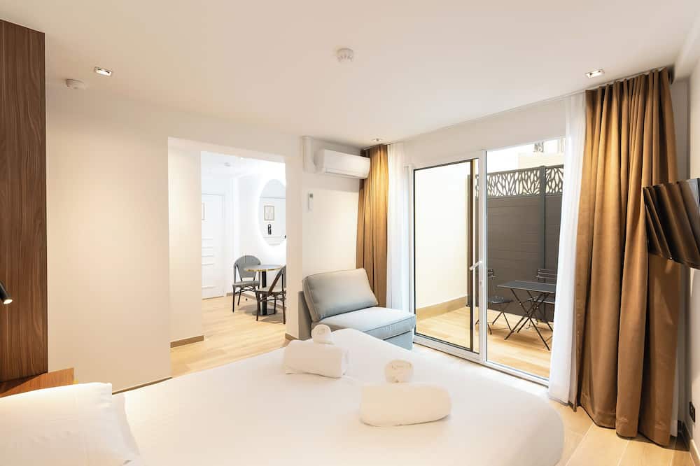Les Suites Tour Eiffel