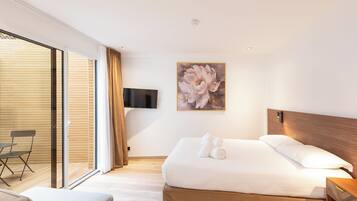 Caja de seguridad en la habitación, cuna de viaje y wifi gratis