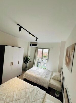 3 chambres, fer et planche à repasser, accès Internet, draps fournis