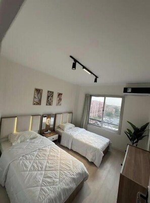 3 bedrooms, iron/ironing board, Internet, bed sheets