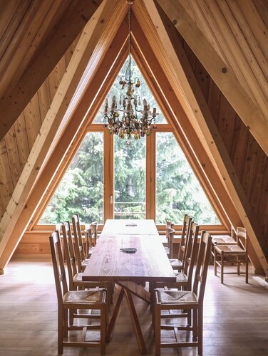 Very spacious chalet, 15p, 7Ch, 5sdb, sauna, on the slopes