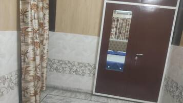 2 bedrooms, internet
