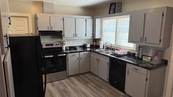 Micro-ondas, fogão, cooktop, lava-louças