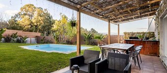 O Lar de Laura - House with garden and swimming pool in Vigo suitable for pets