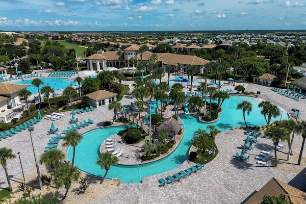 Udendørs pool, opvarmet pool