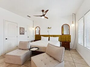 1 chambre, fer et planche à repasser, Wi-Fi, draps fournis