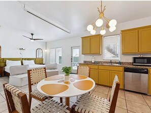 تناول الطعام