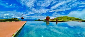 Atenas Magic Mountain Views