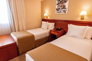 Ejecutiva Superior 4 | In-room safe, free WiFi, bed sheets - Hotel Riviera (Mar del Plata)