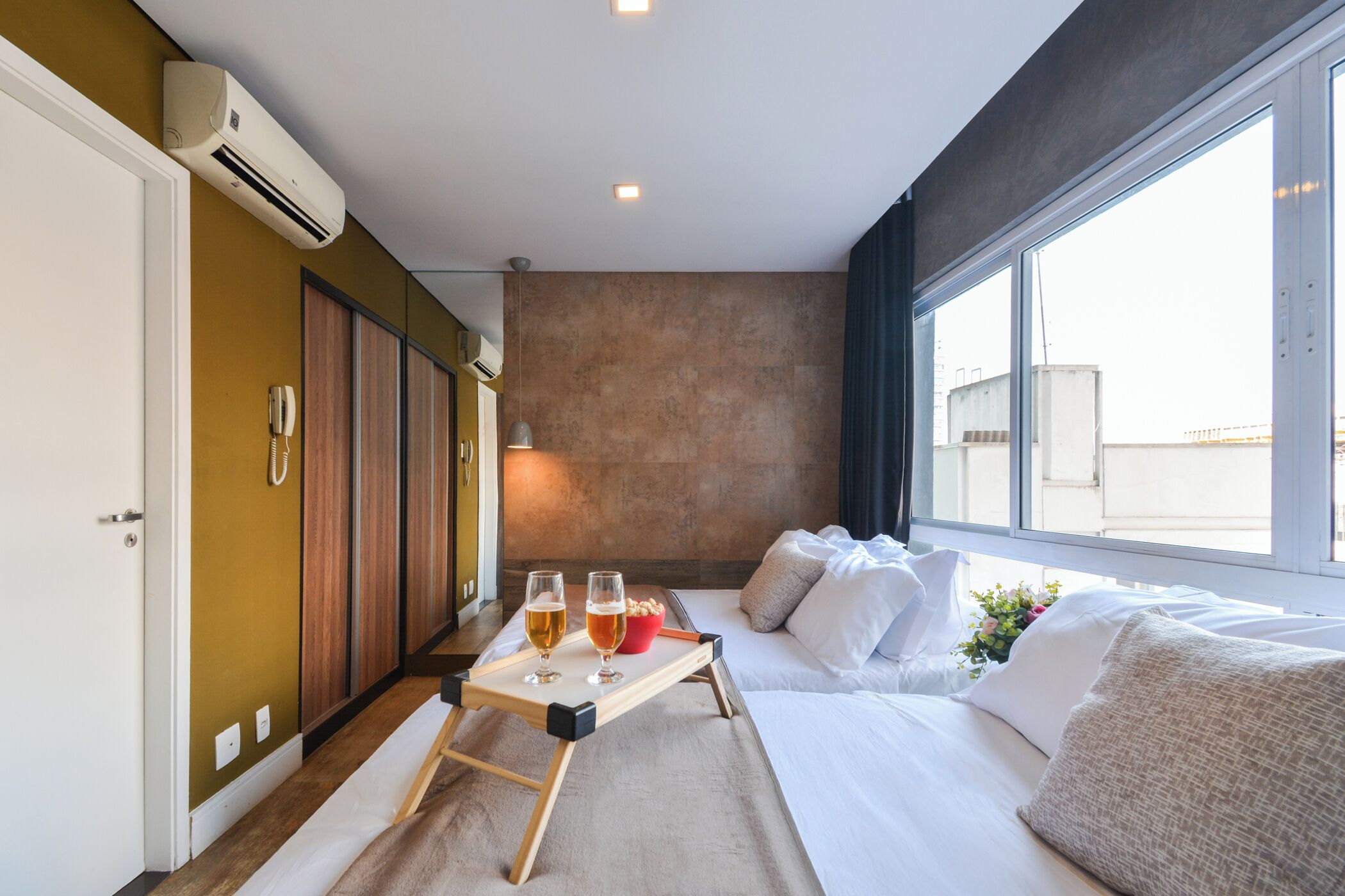 1 habitación, tabla de planchar con plancha, wifi gratis y ropa de cama 