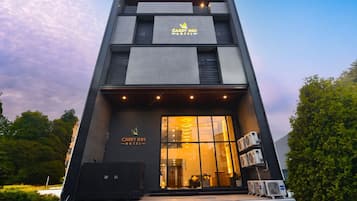Fachada de la propiedad