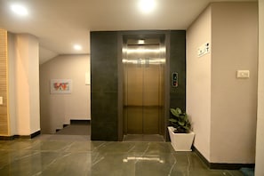 Elevator