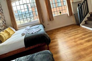 3 bedrooms, free WiFi, bed sheets